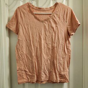 Time and Tru Blush Pink V-Neck T-Shirt